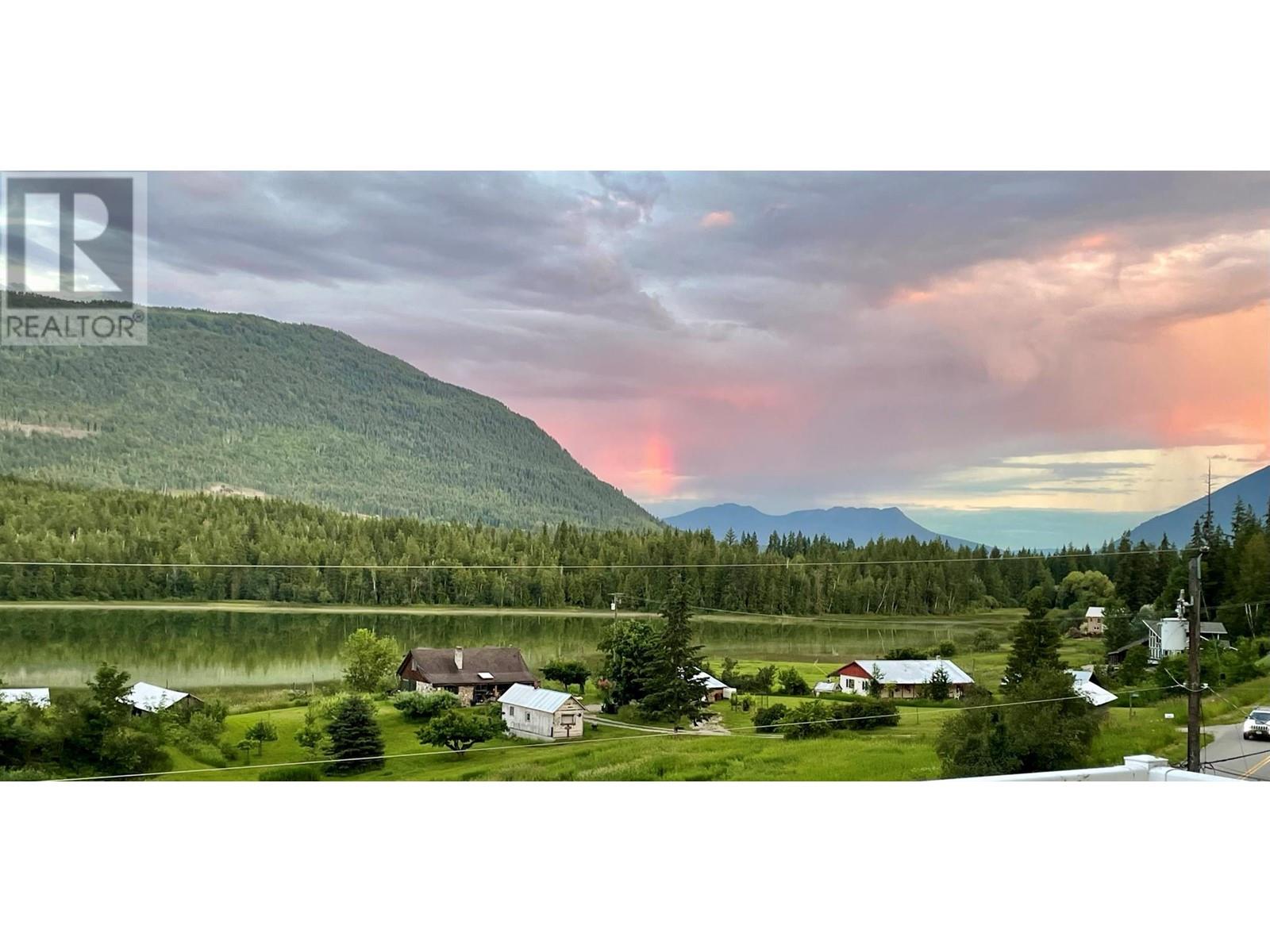 3304 White Lake Road, Sorrento, BC V0E2W1
