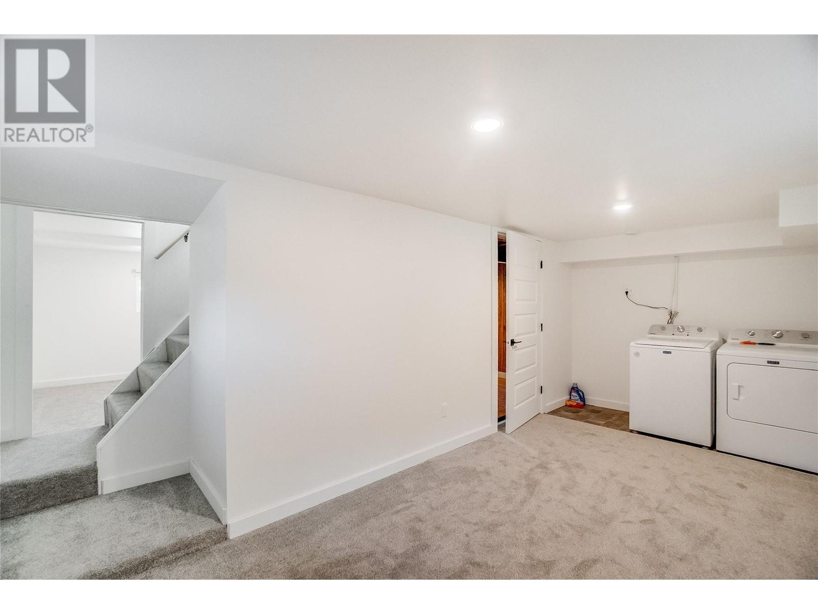 152 Columbia Avenue, Castlegar, BC V1N1A7