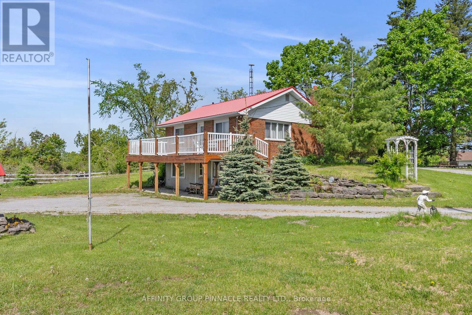 Property at 572 COUNTY RD 8 ROAD image 4