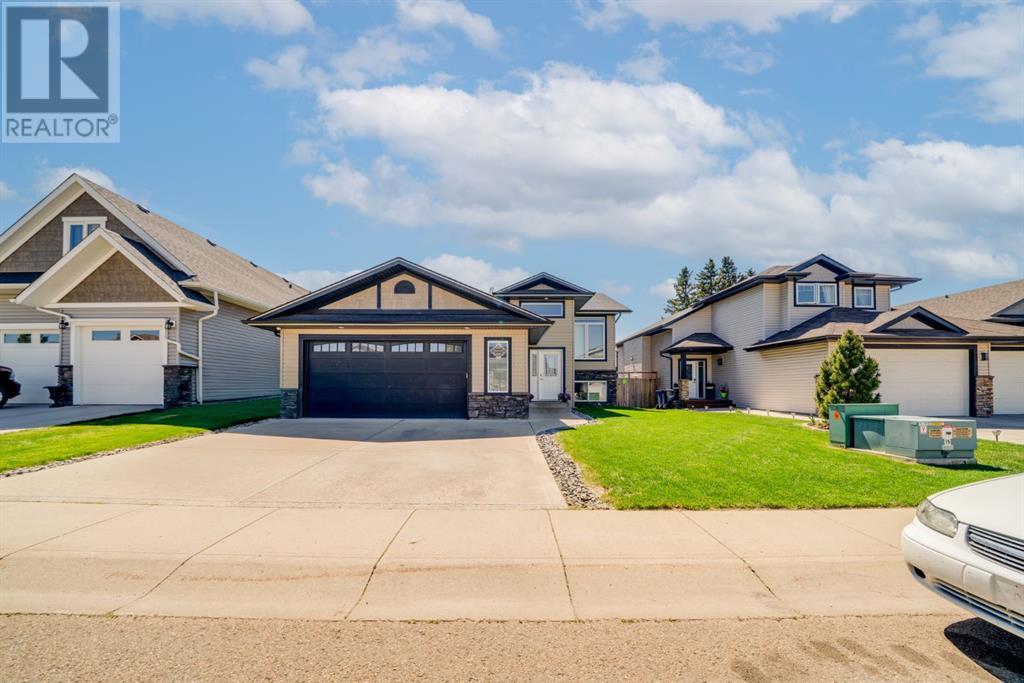 20 Heartland Crescent, Penhold, Alberta  T0M 1R0 - Photo 2 - A2226106