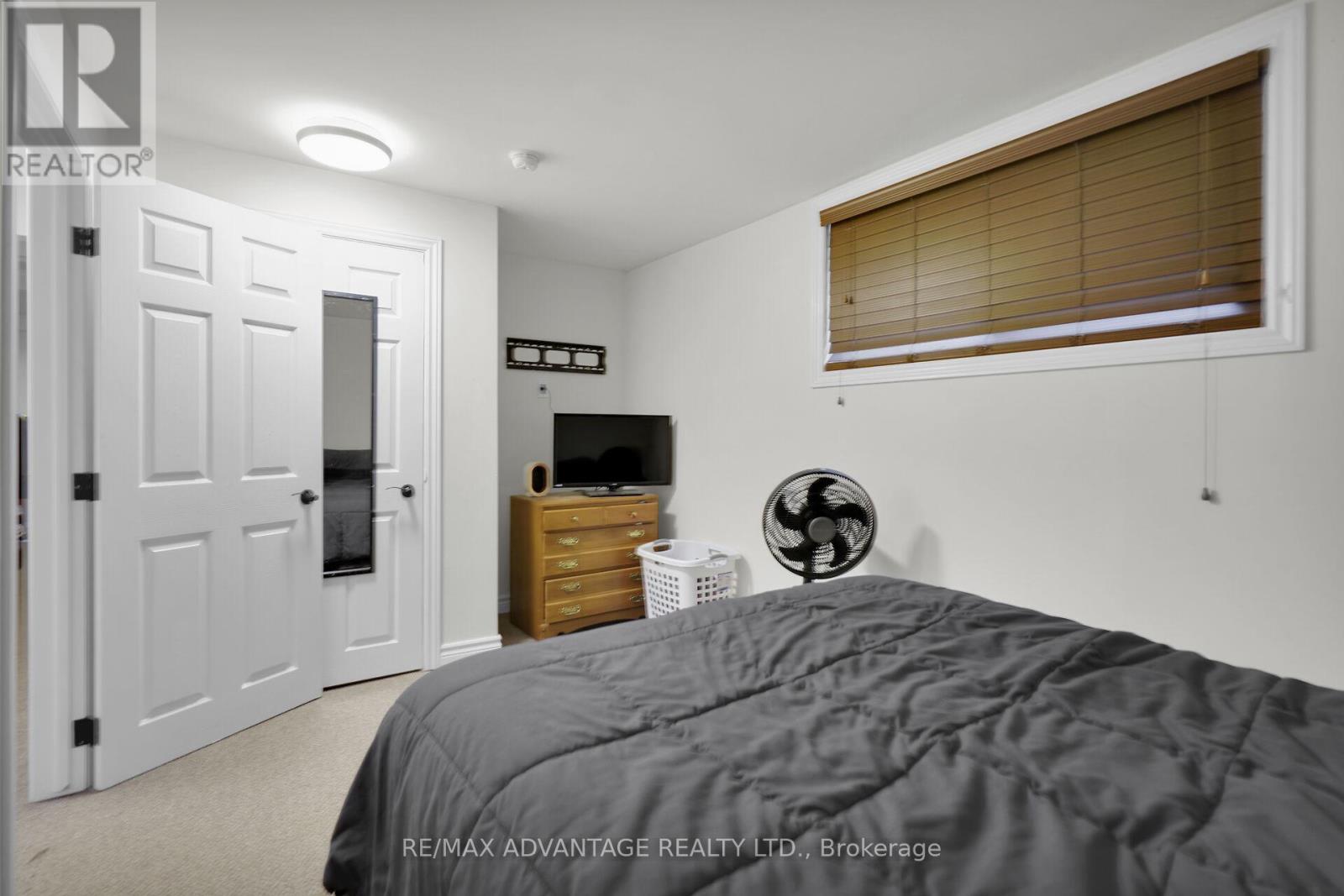 300 Briarhill Avenue, London East, Ontario  N5Y 1N8 - Photo 25 - X12184659