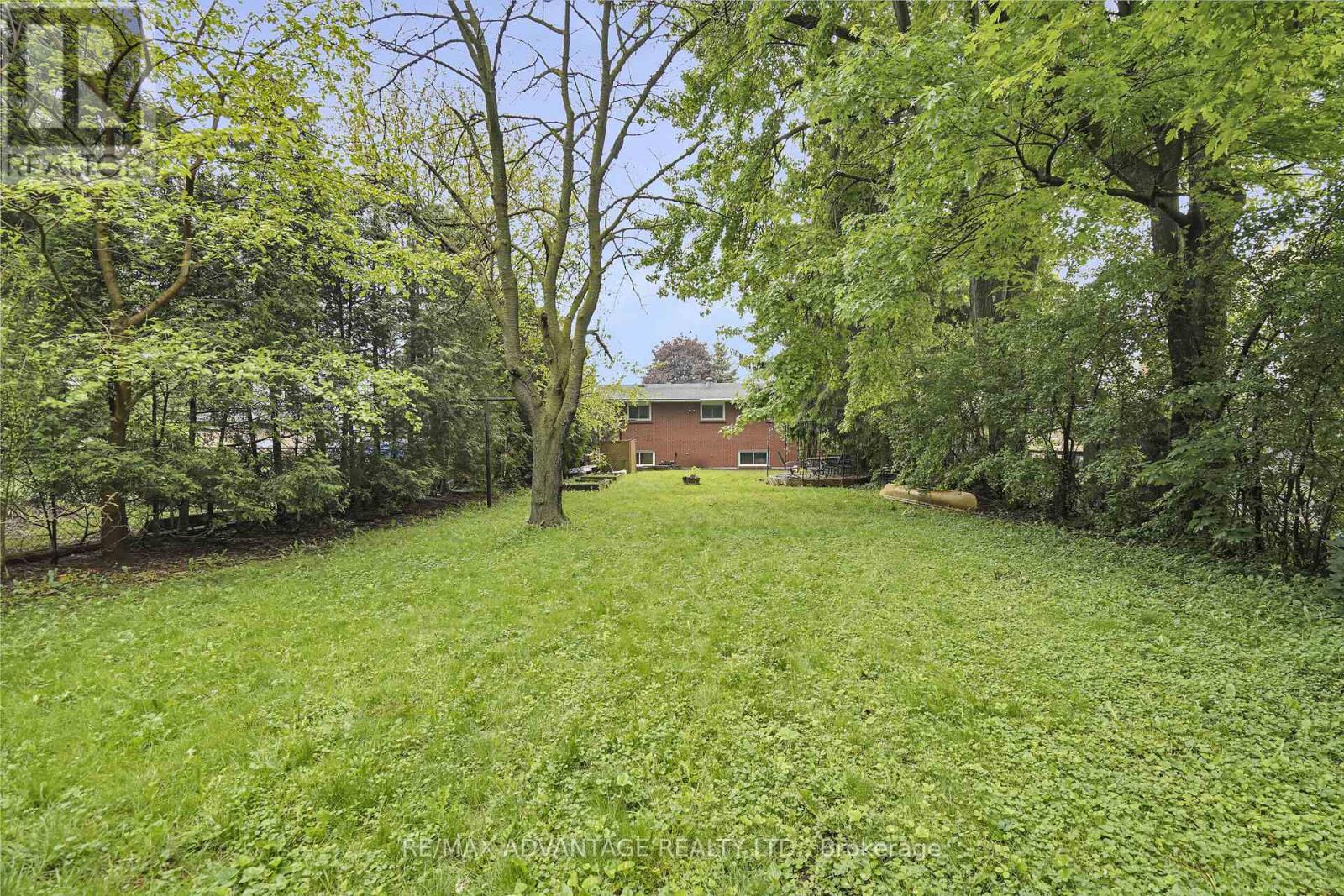 300 Briarhill Avenue, London East, Ontario  N5Y 1N8 - Photo 33 - X12184659