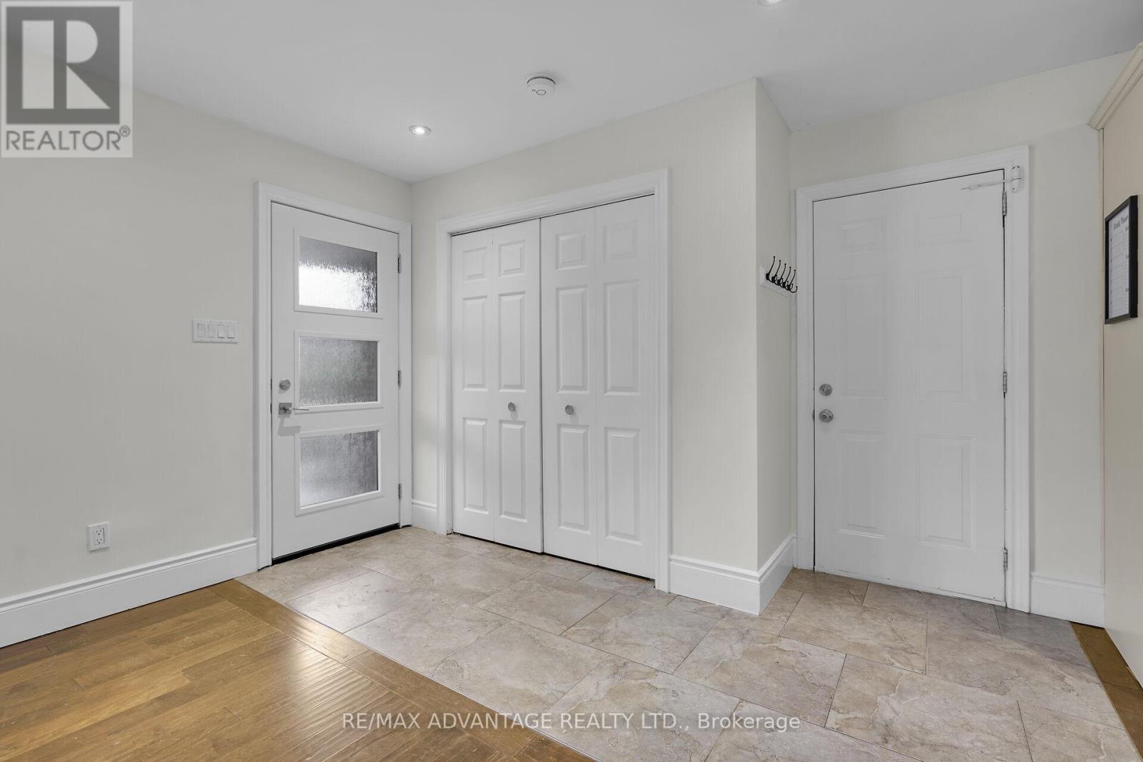 300 Briarhill Avenue, London East, Ontario  N5Y 1N8 - Photo 6 - X12184659