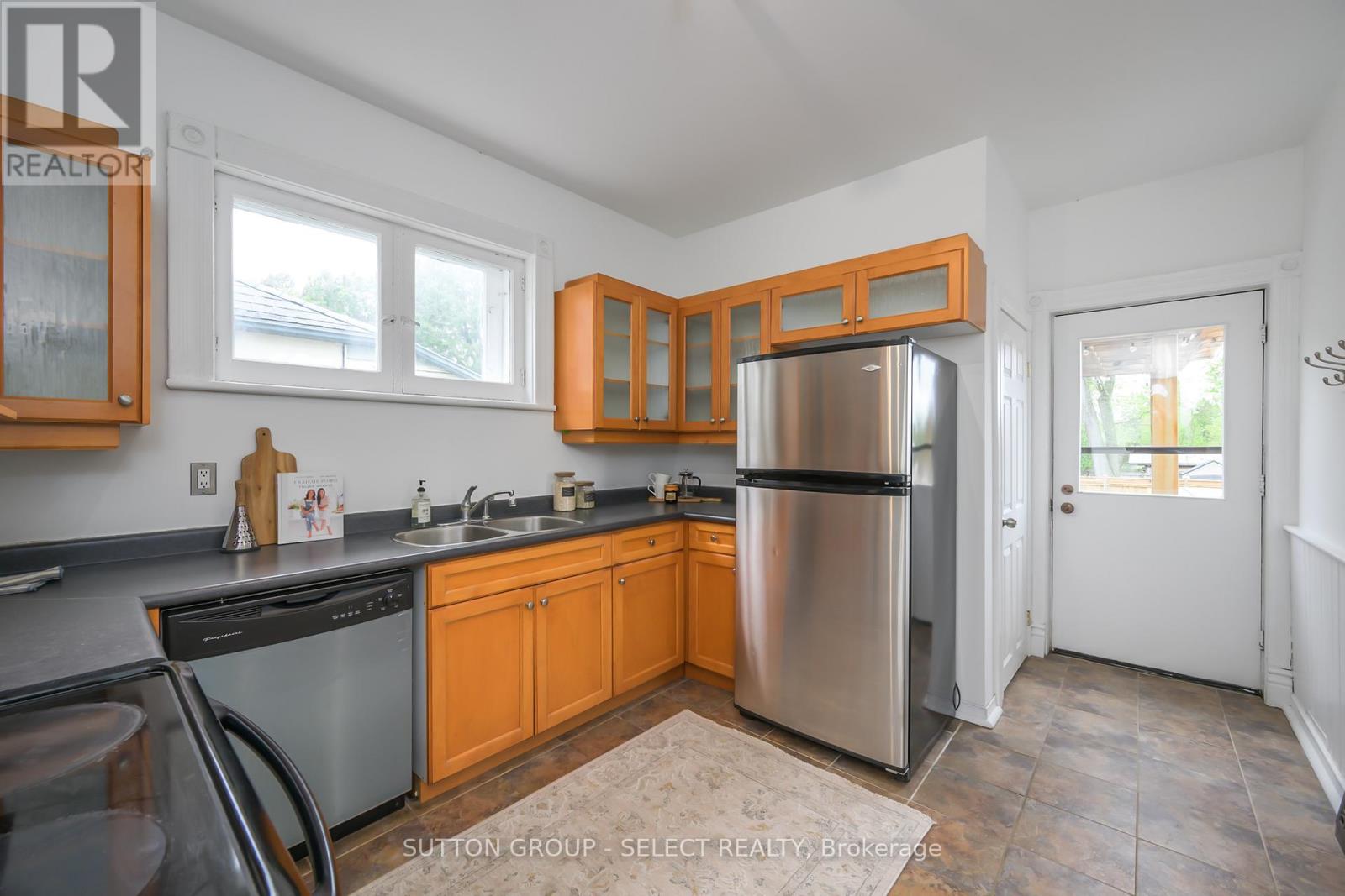 Photo 11 of 33 for 317 Wortley Road