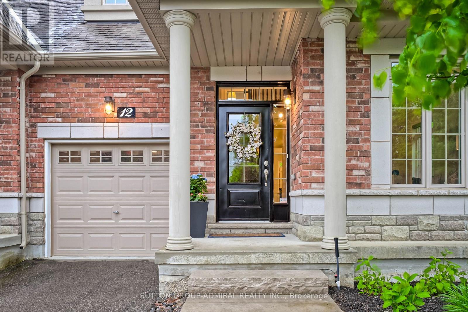 12 Petersen Place, King, Ontario  L9G 1N0 - Photo 3 - N12183706