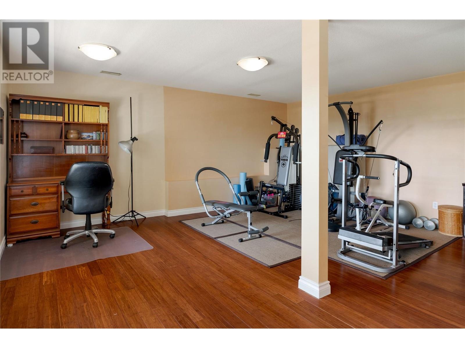 740 ROYAL PINE Drive Kelowna Photo 32