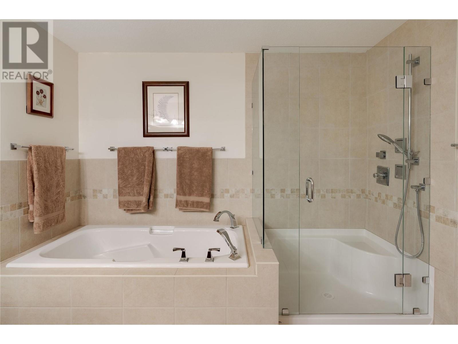 740 ROYAL PINE Drive Kelowna Photo 27