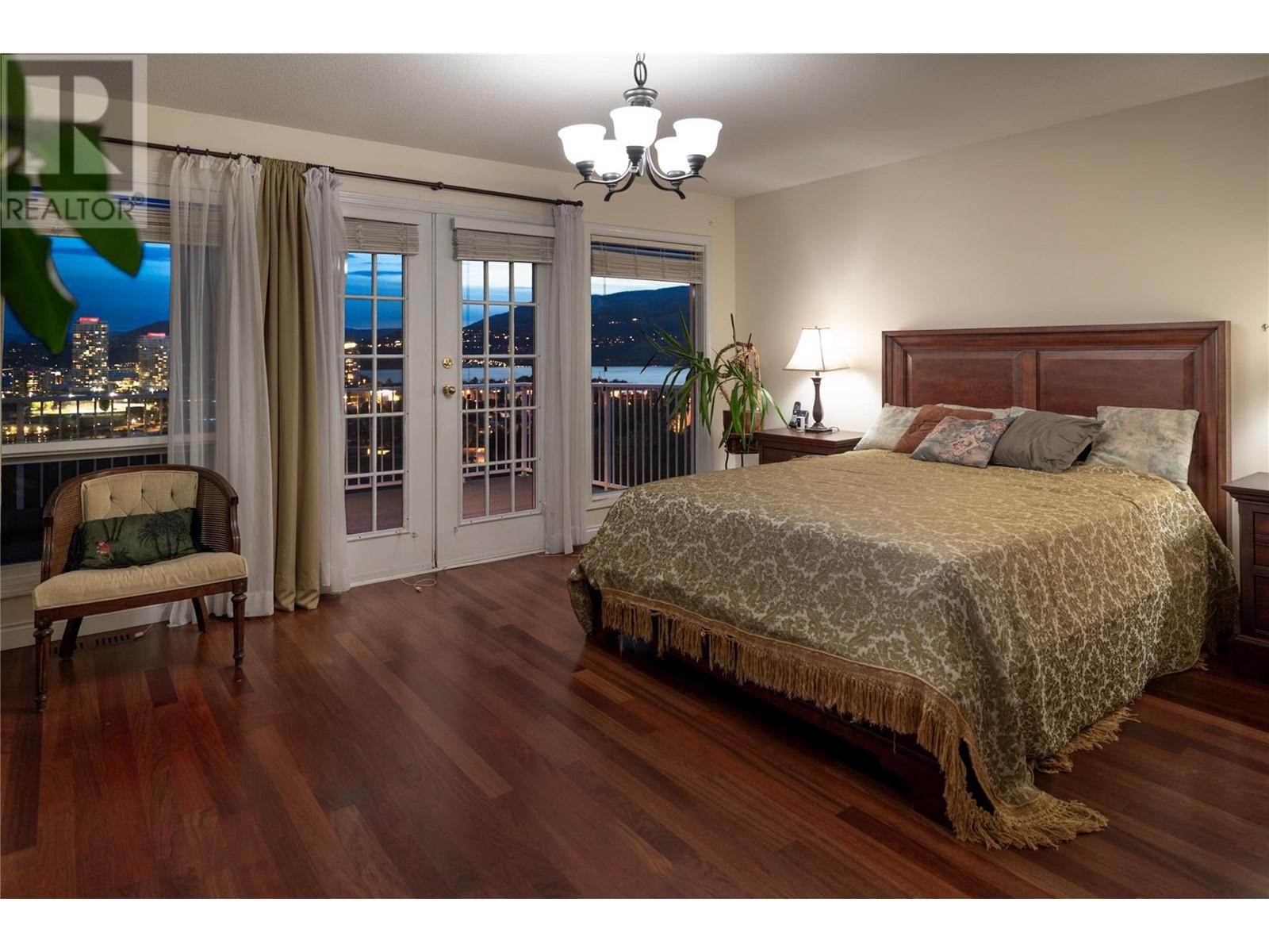 Property at 740 ROYAL PINE Drive image 4