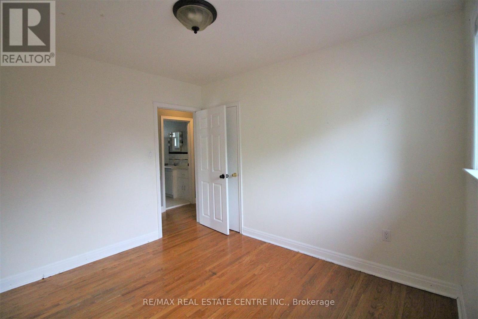 48 Barron Street, Welland, Ontario  L3C 2K5 - Photo 7 - X12152645