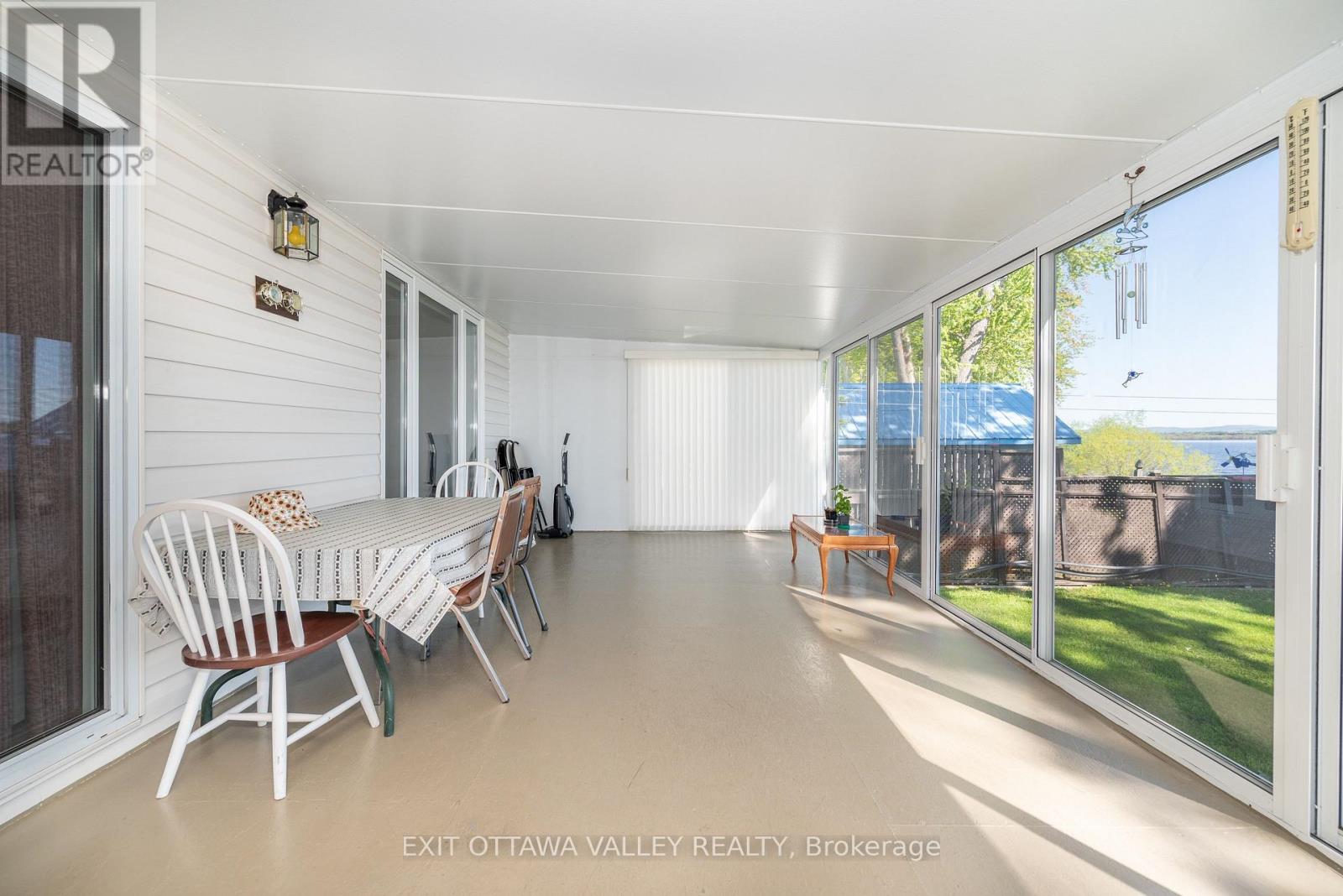 1215 Burns Drive, Laurentian Valley, Ontario  K8A 7M9 - Photo 12 - X12184597