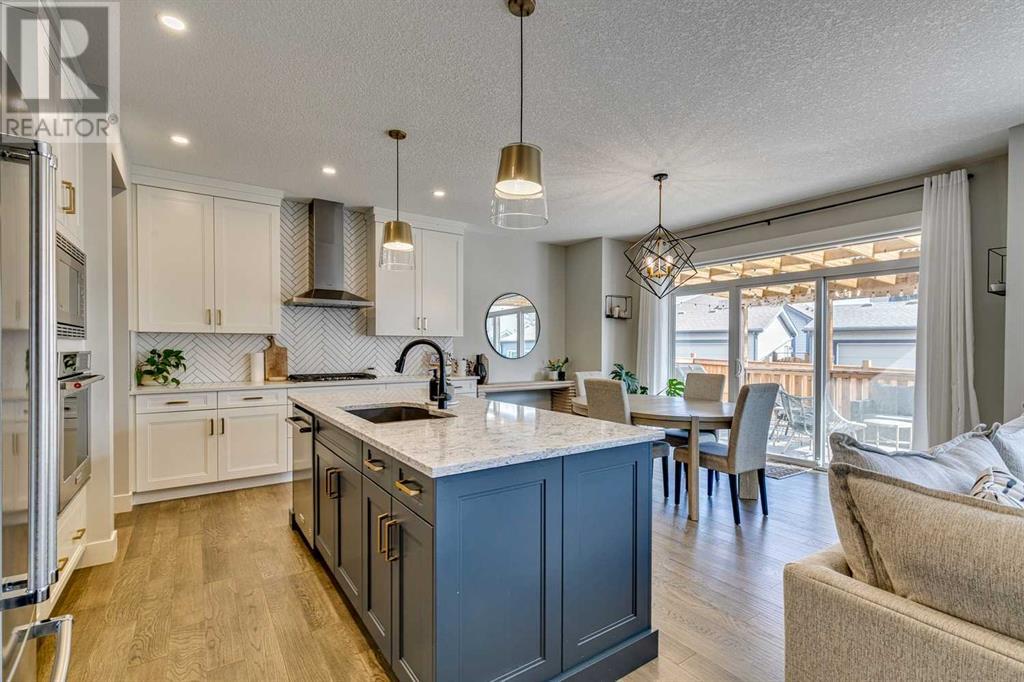 47 Mahogany Cape Se, Calgary, Alberta  T3M 2S4 - Photo 5 - A2213018