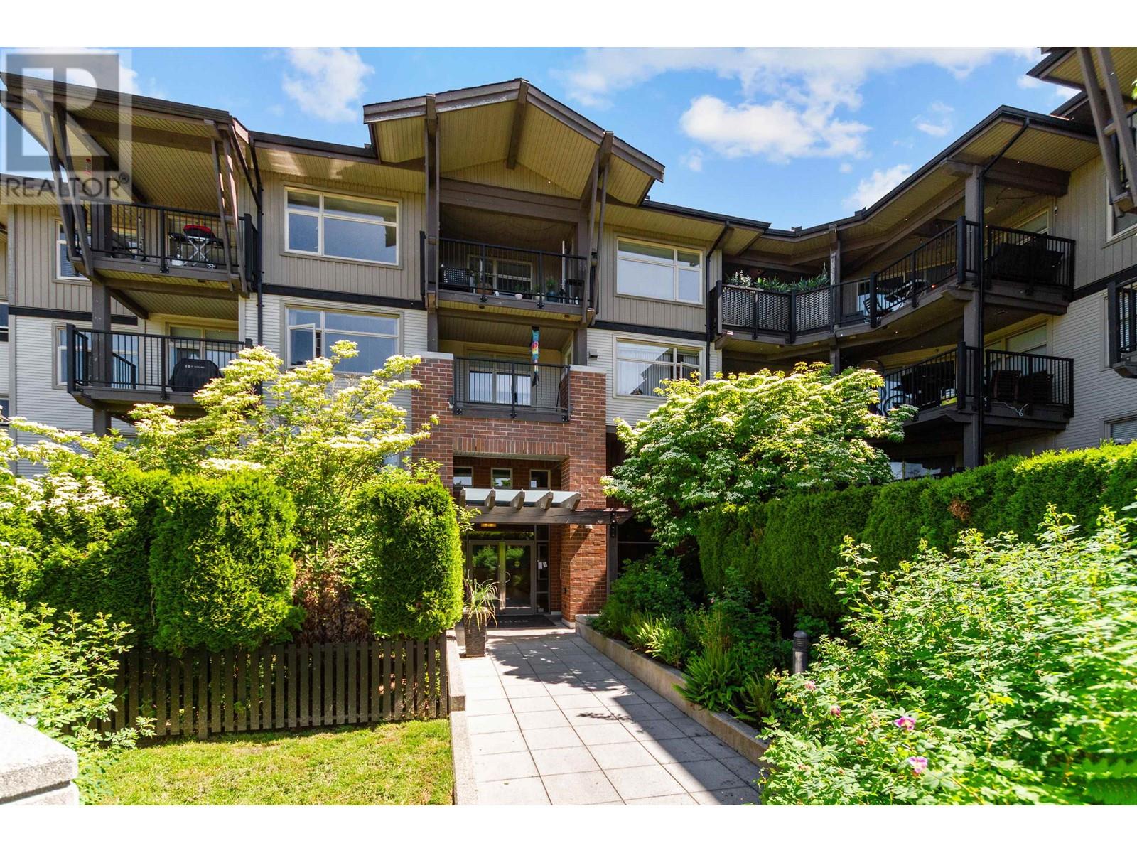 315 400 KLAHANIE DRIVE, Port Moody, British Columbia