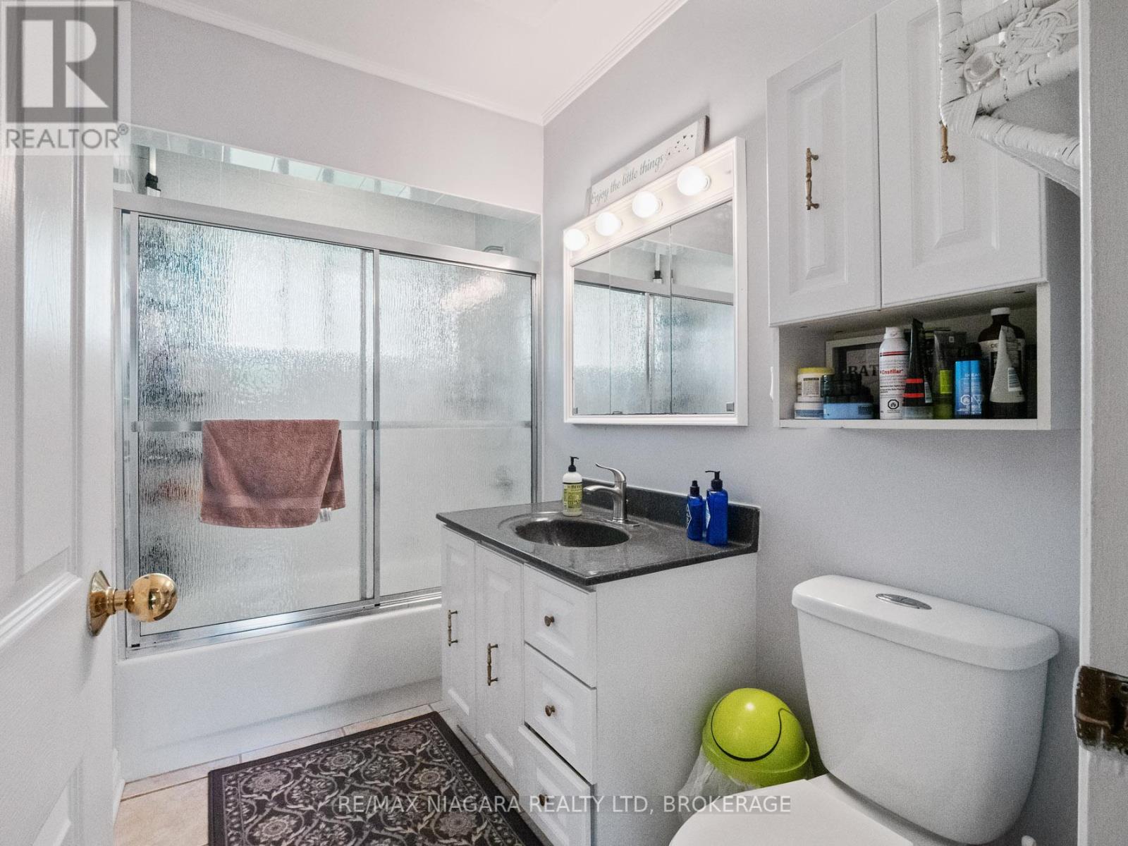 470 Glenwood Drive, Fort Erie, Ontario  L0S 1N0 - Photo 12 - X12184650