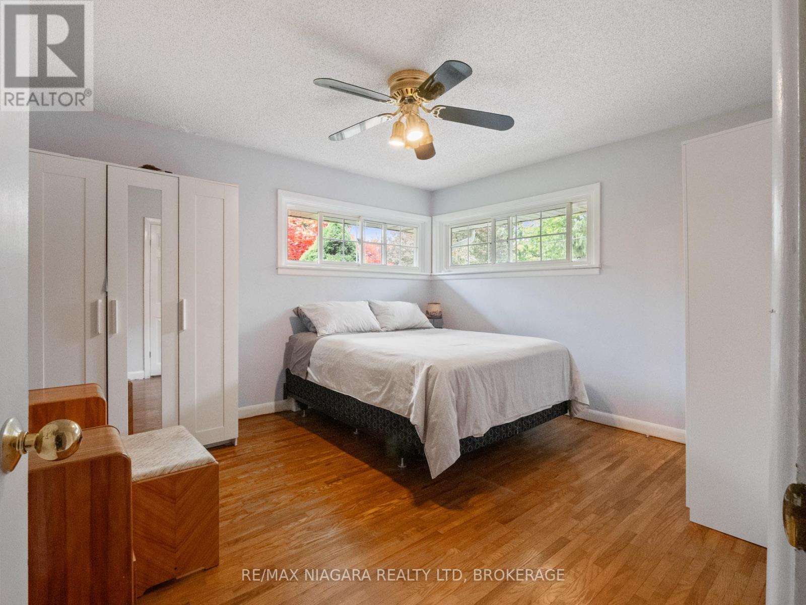 470 Glenwood Drive, Fort Erie, Ontario  L0S 1N0 - Photo 13 - X12184650