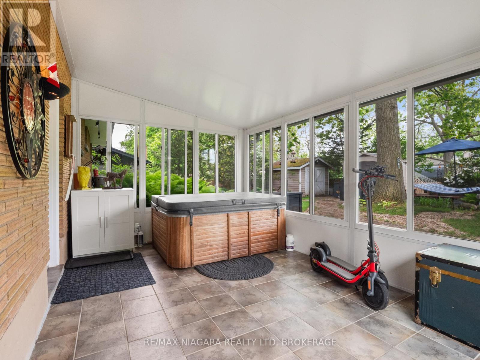 470 Glenwood Drive, Fort Erie, Ontario  L0S 1N0 - Photo 17 - X12184650