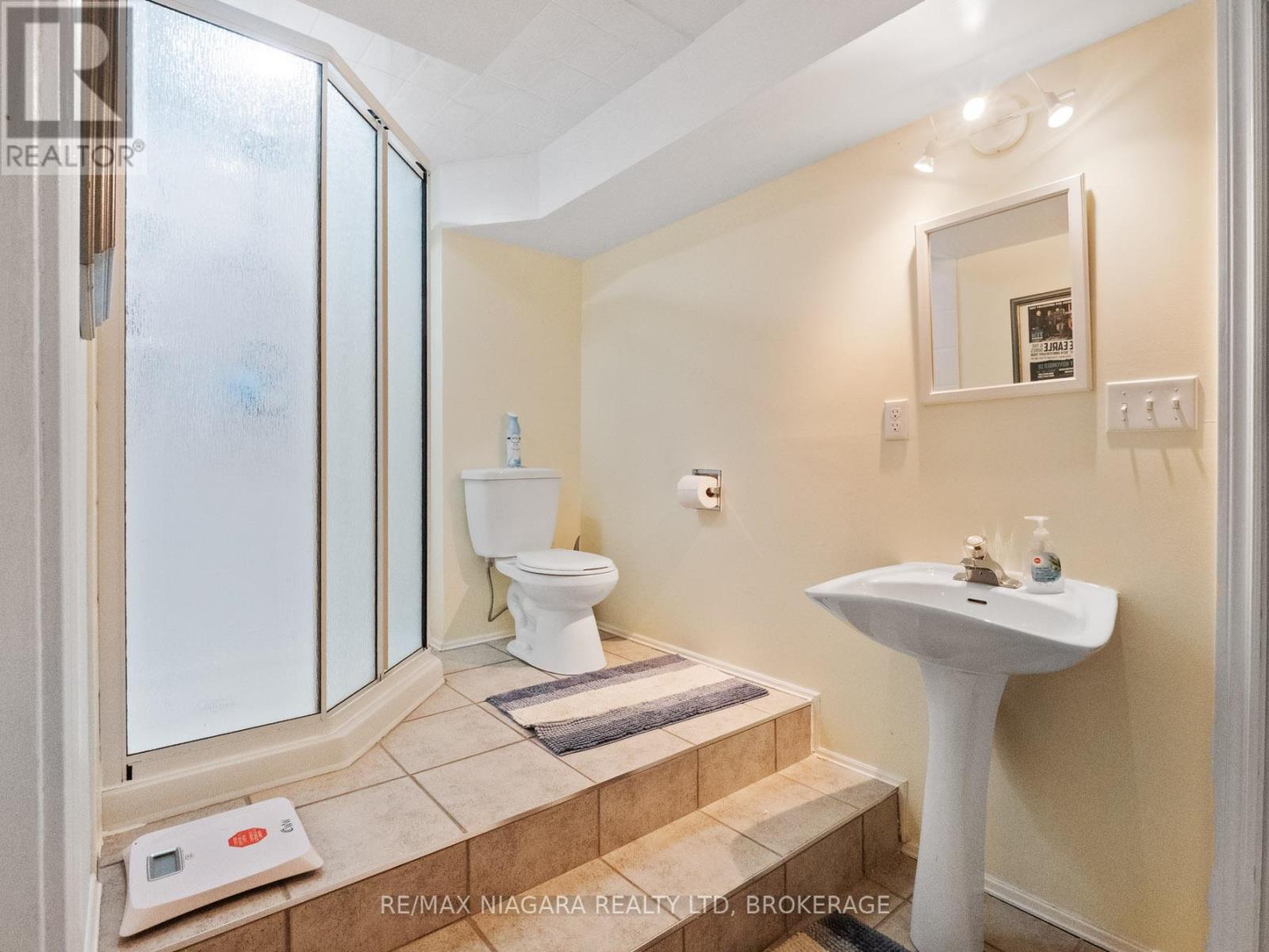 470 Glenwood Drive, Fort Erie, Ontario  L0S 1N0 - Photo 20 - X12184650