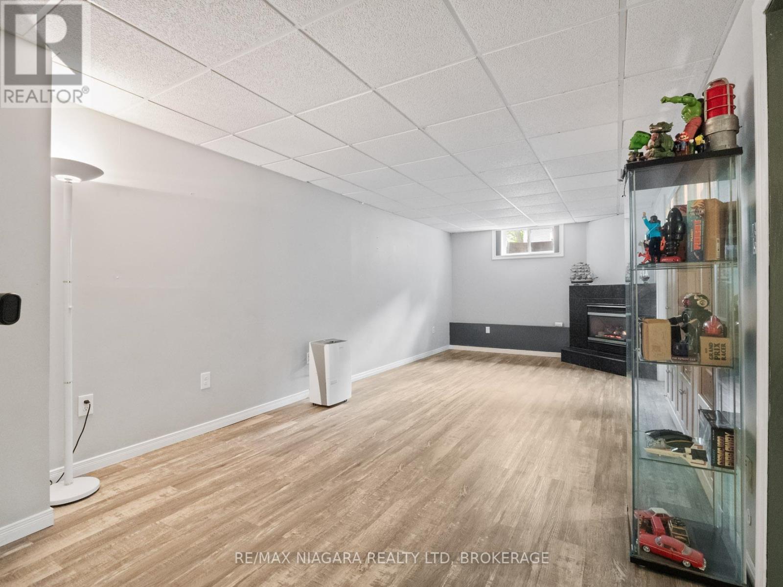 470 Glenwood Drive E, Fort Erie, Ontario  L0S 1N0 - Photo 23 - X12184650