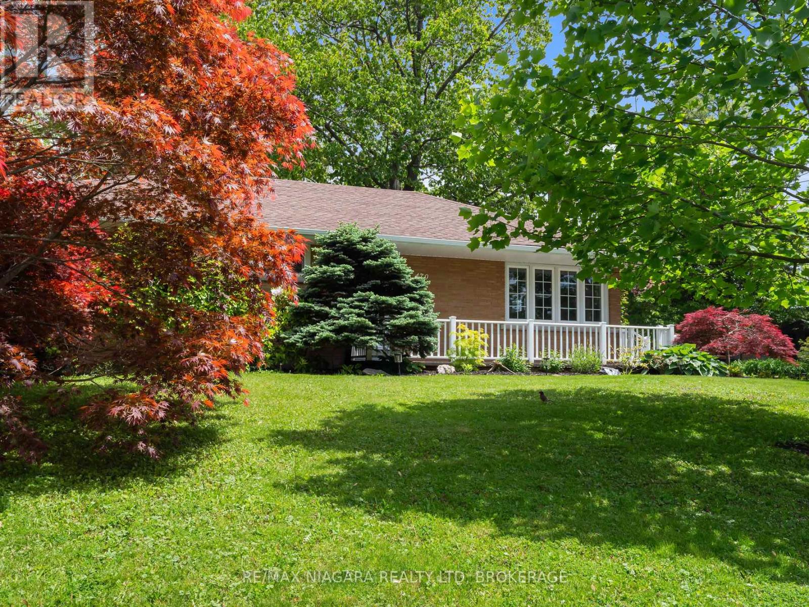 470 Glenwood Drive, Fort Erie, Ontario  L0S 1N0 - Photo 3 - X12184650