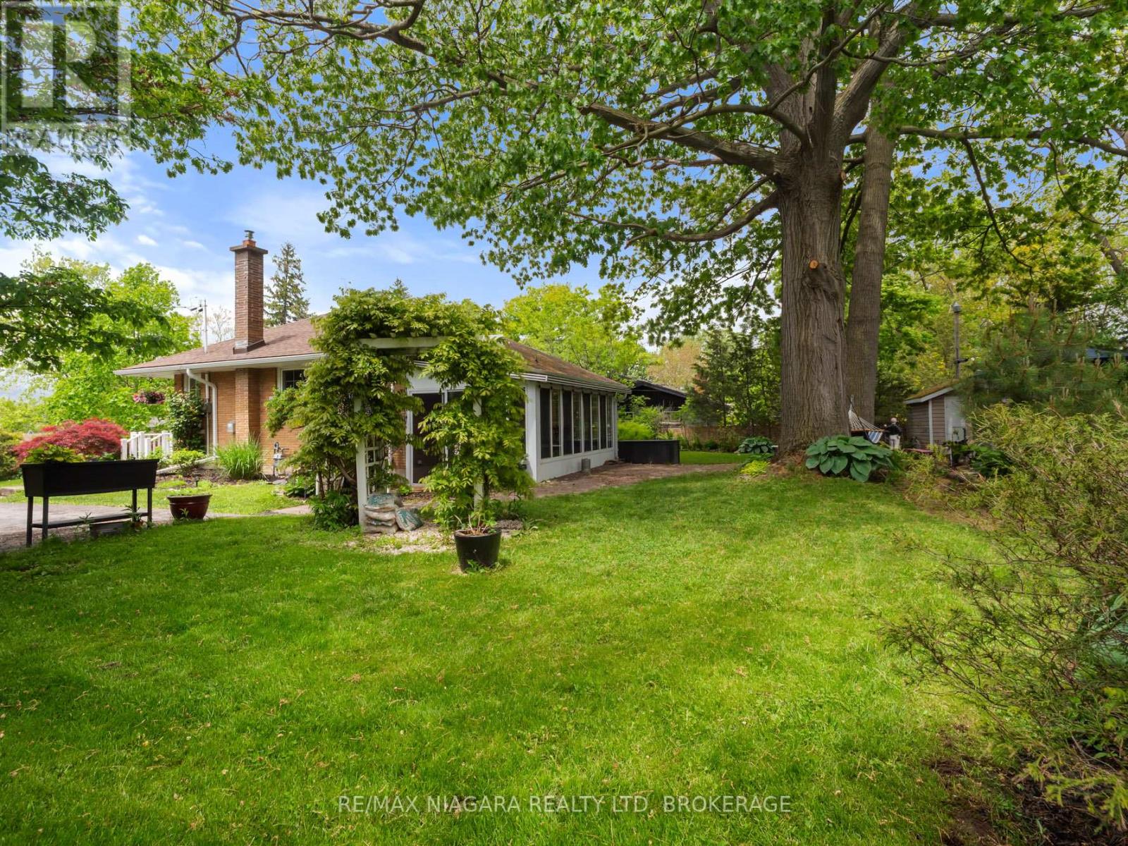 470 Glenwood Drive, Fort Erie, Ontario  L0S 1N0 - Photo 30 - X12184650