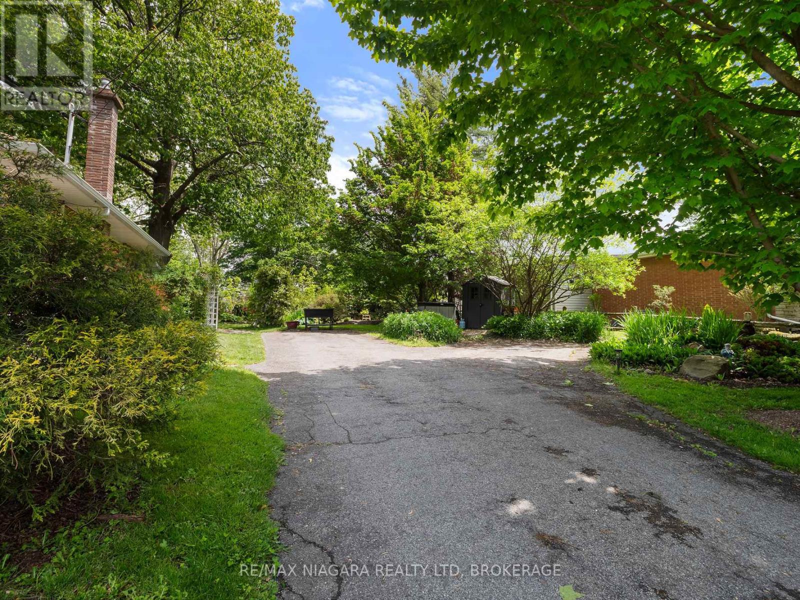 470 Glenwood Drive, Fort Erie, Ontario  L0S 1N0 - Photo 34 - X12184650