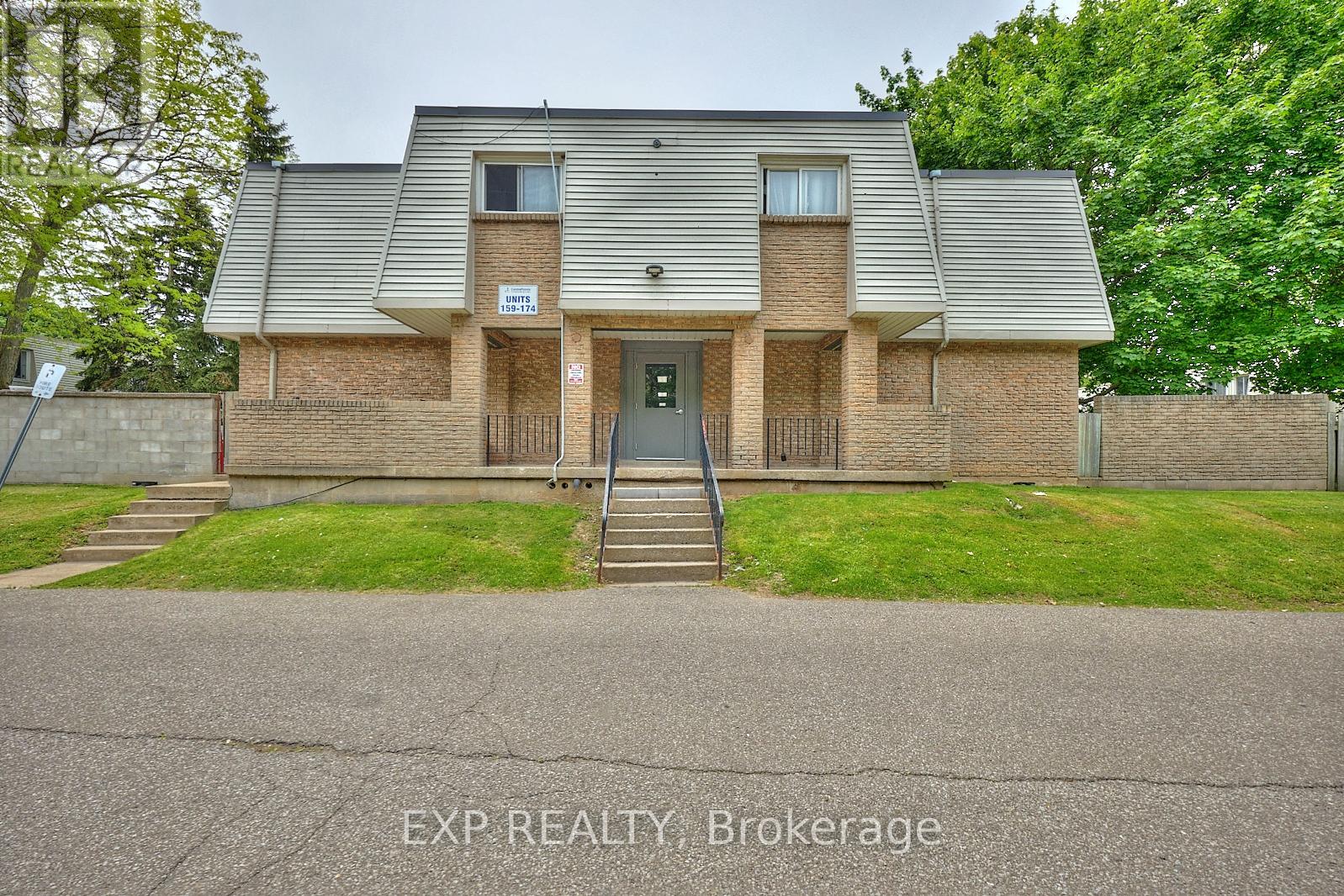 169 - 17 OLD PINE TRAIL, st. catharines (carlton/bunting), Ontario
