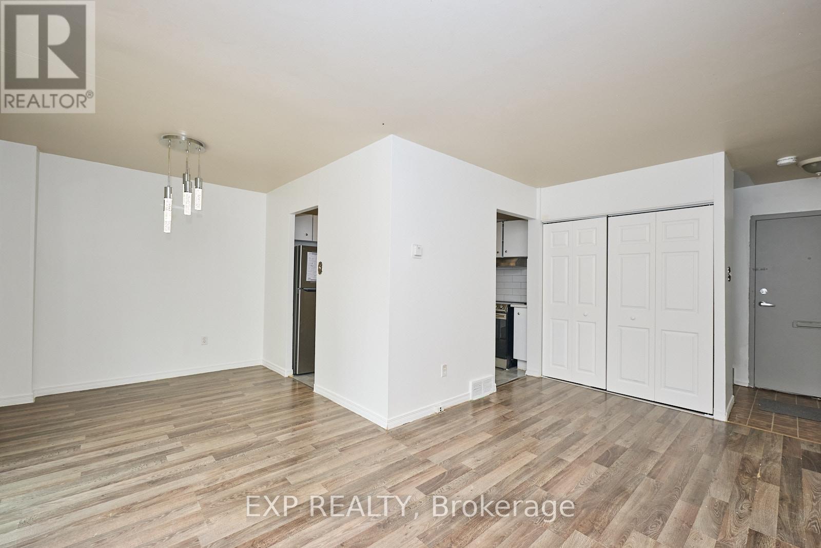 169 - 17 Old Pine Trail, St. Catharines (Carlton/bunting), Ontario  L2M 6P9 - Photo 3 - X12184710