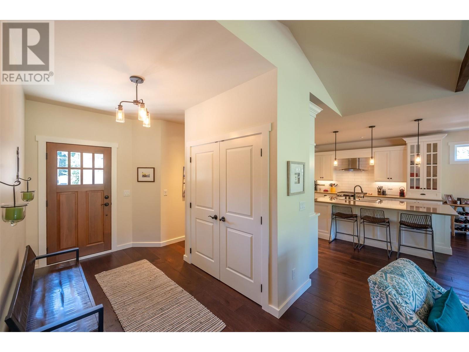3175 Juniper Drive, Naramata, BC V0H1N1