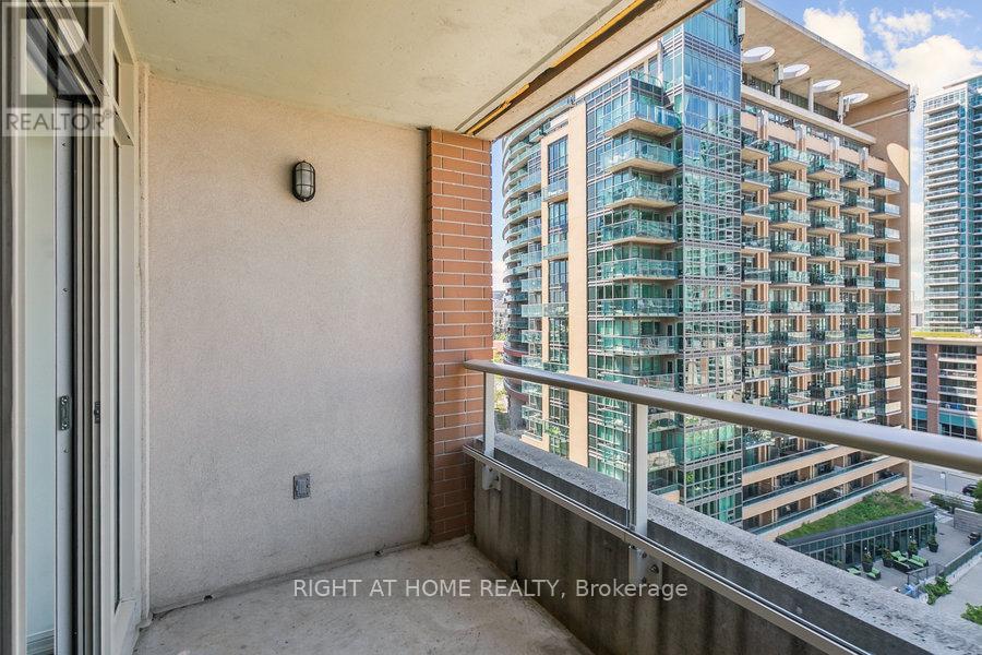 1015 - 75 East Liberty Street, Toronto (Niagara), Ontario  M6K 0A2 - Photo 12 - C12184464