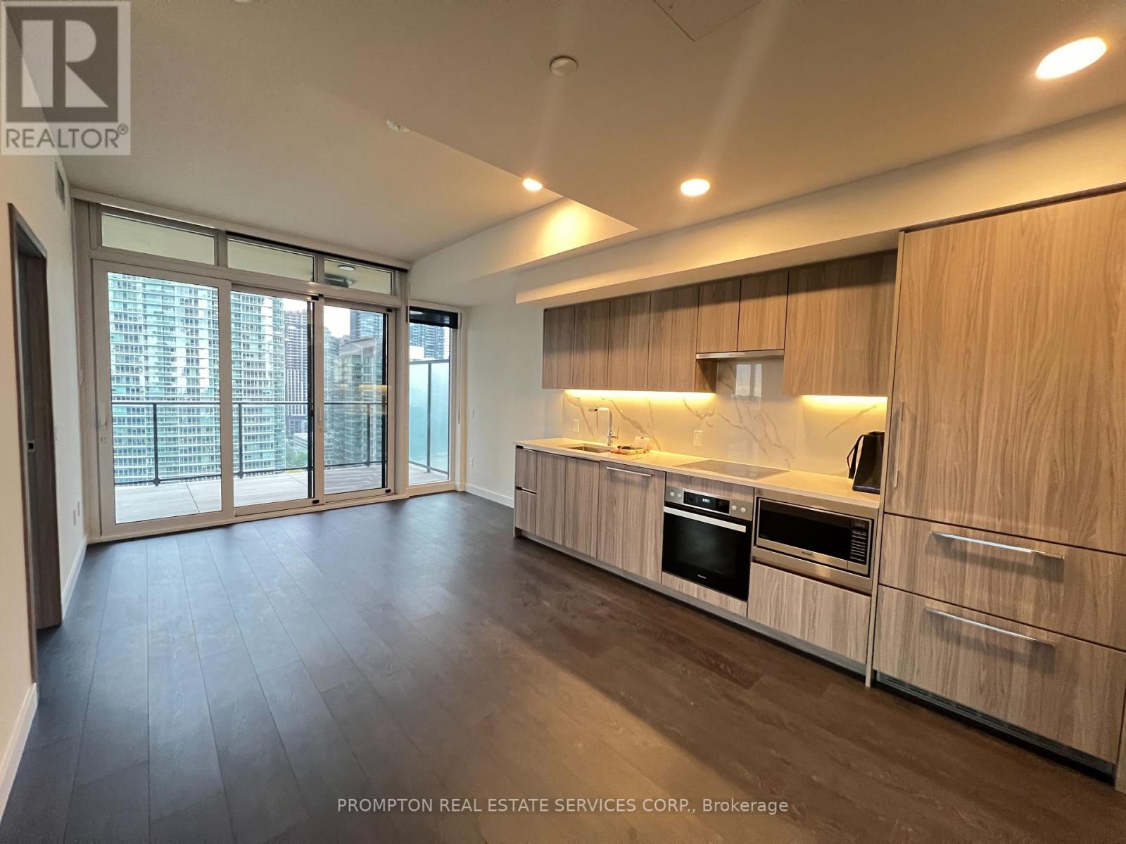 2503 - 3 Concord Cityplace Way, Toronto, Ontario  M5V 0X4 - Photo 2 - C12184504