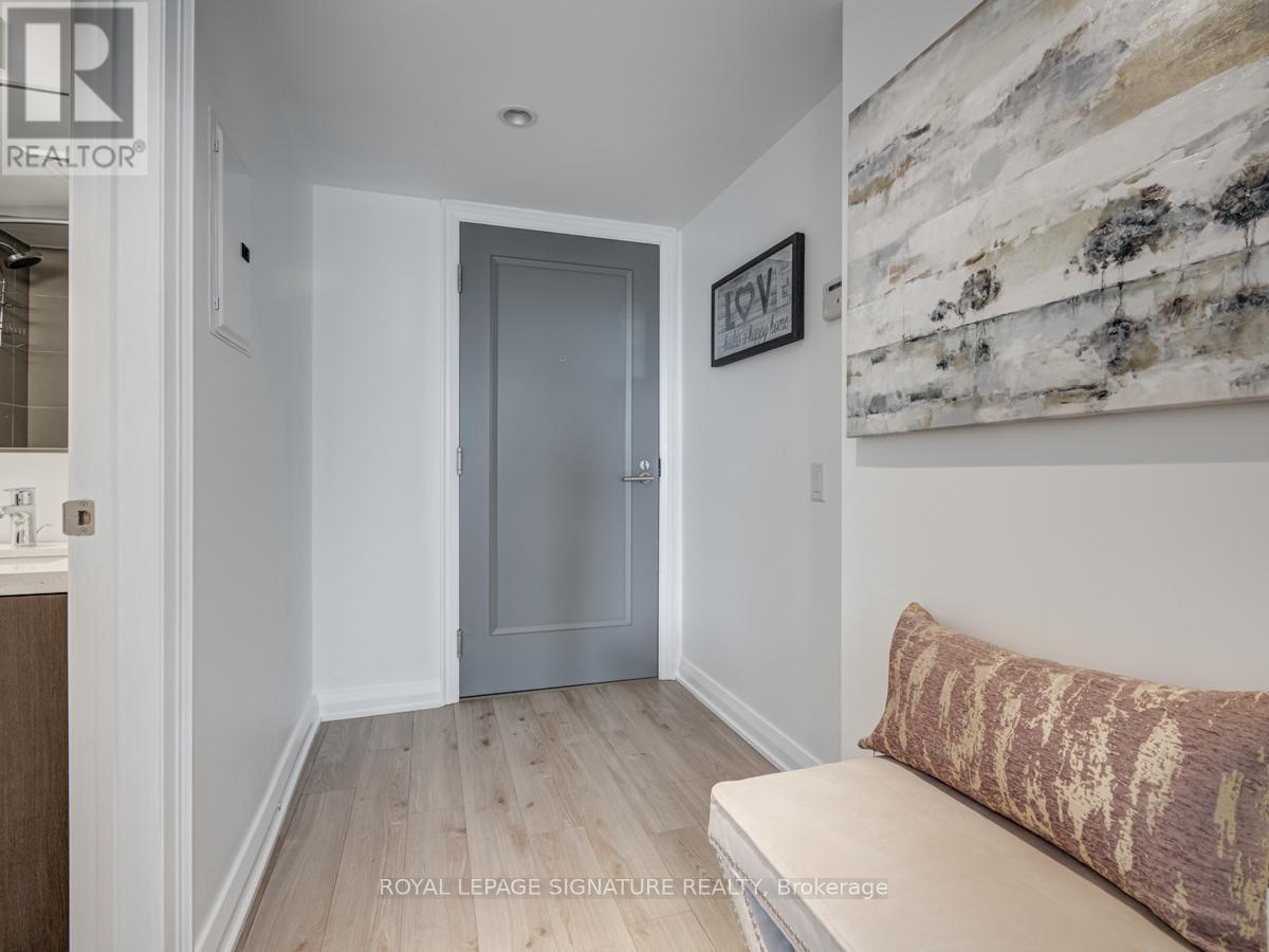 1417 - 155 Yorkville Avenue, Toronto, Ontario  M5R 0B4 - Photo 1 - C12184524