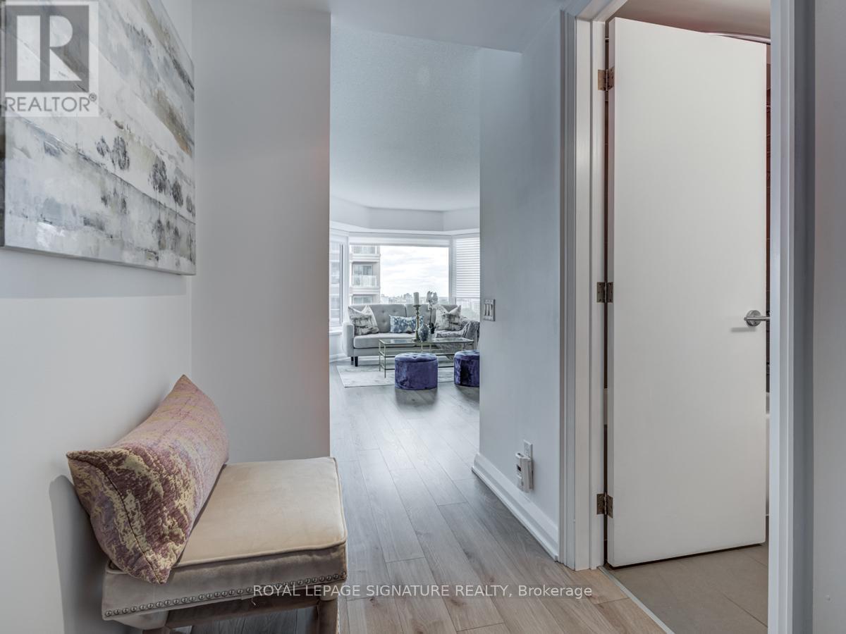 1417 - 155 Yorkville Avenue, Toronto, Ontario  M5R 0B4 - Photo 2 - C12184524