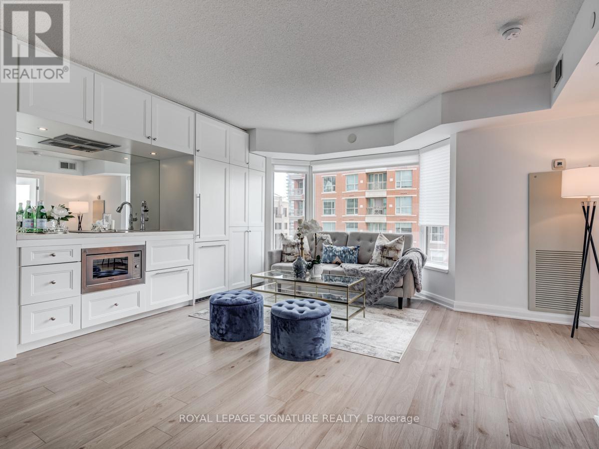 1417 - 155 Yorkville Avenue, Toronto, Ontario  M5R 0B4 - Photo 4 - C12184524