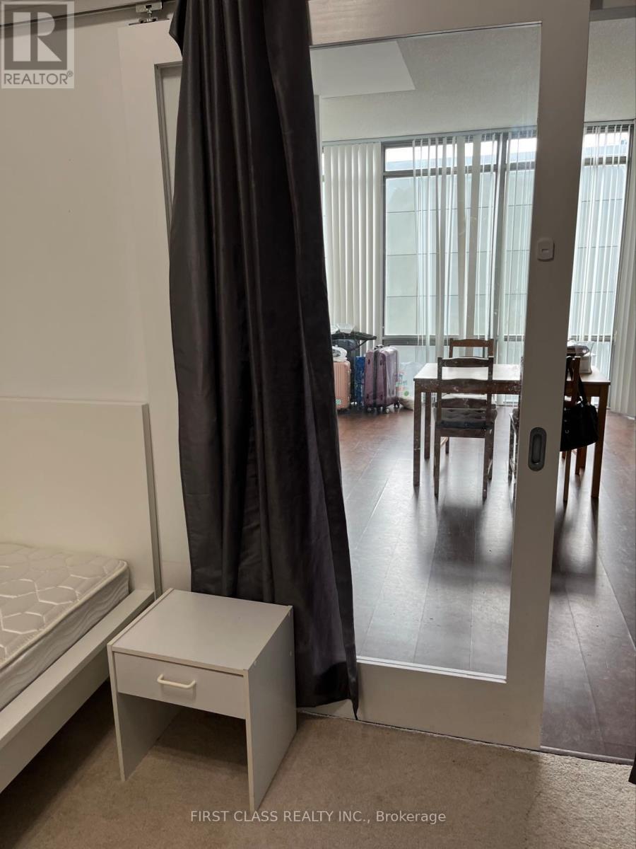 1502 - 832 Bay Street, Toronto (Bay Street Corridor), Ontario  M5S 1Z6 - Photo 13 - C12184683