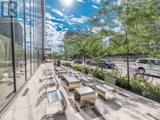 1502 - 832 Bay Street, Toronto (Bay Street Corridor), Ontario  M5S 1Z6 - Photo 18 - C12184683