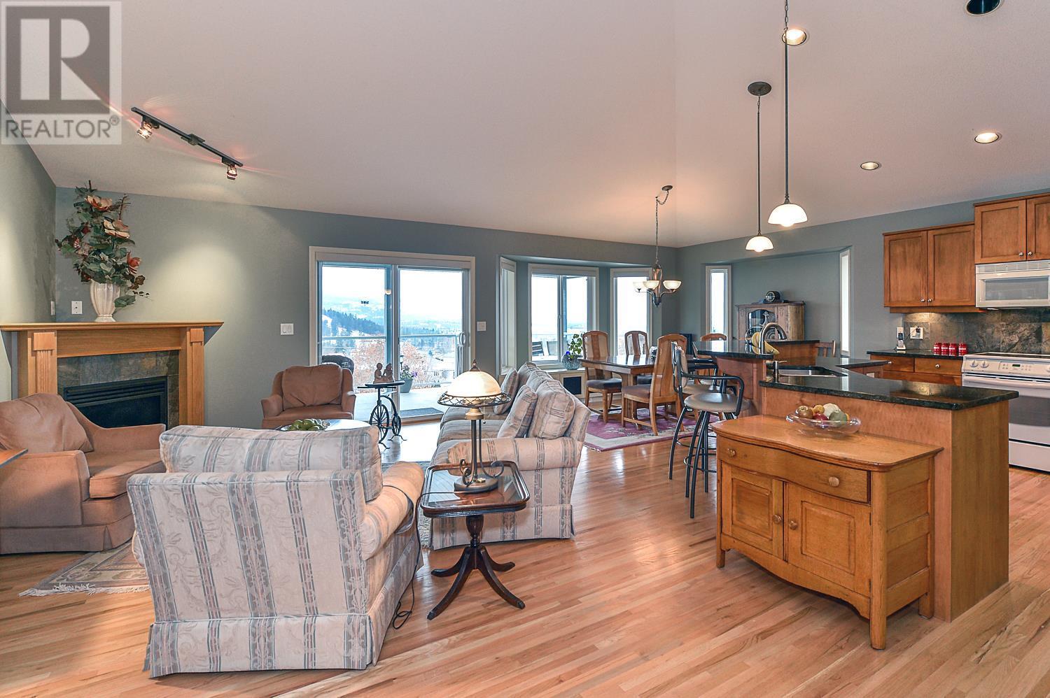 1681 Large Avenue, Kelowna, British Columbia  V1P 1M9 - Photo 8 - 10349922
