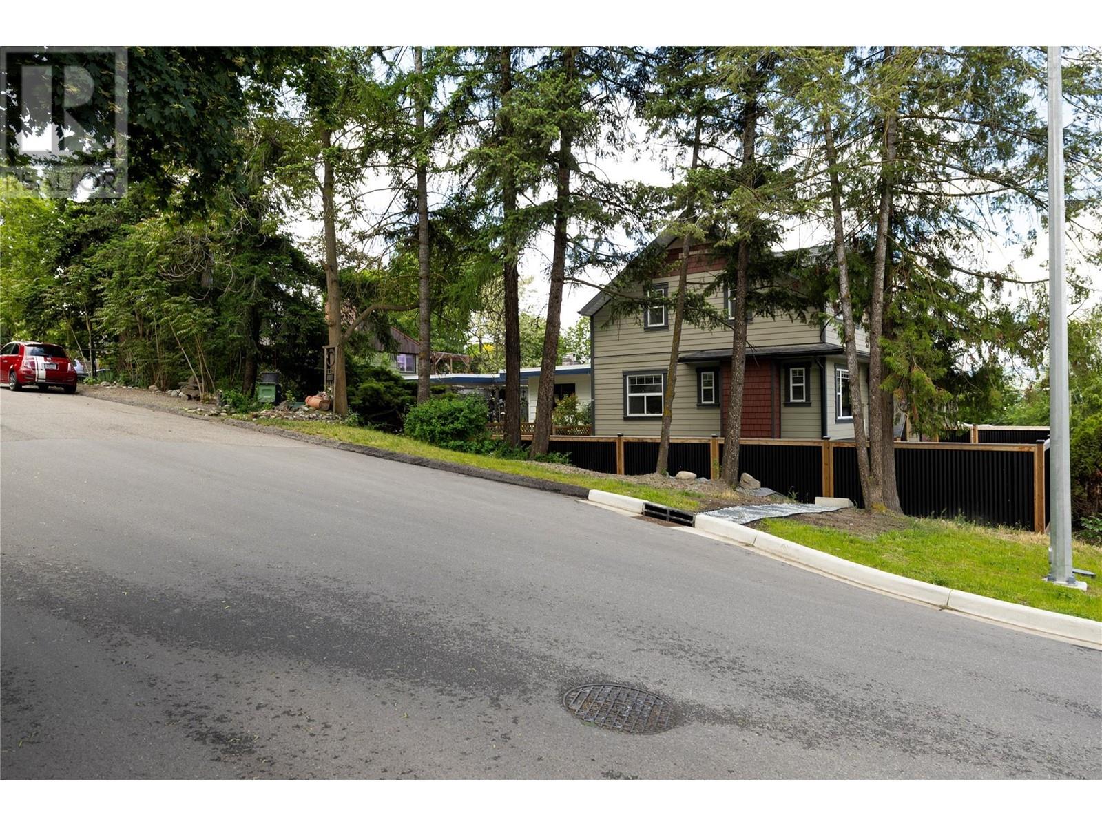 2100 32 Avenue, Vernon, BC V1T2K2