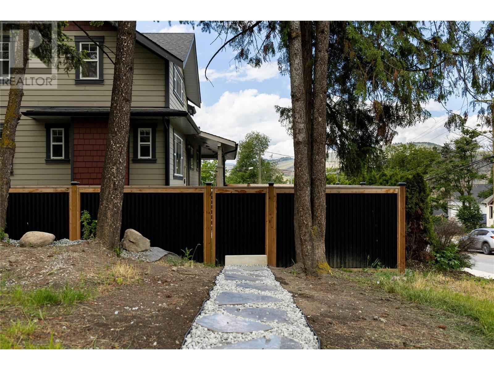 2100 32 Avenue, Vernon, BC V1T2K2