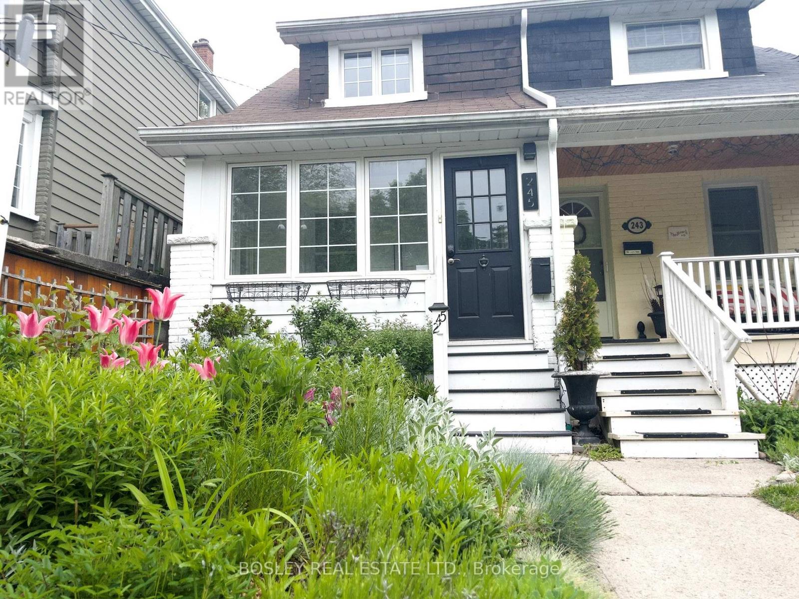 245 Kenilworth Avenue, Toronto, Ontario  M4L 3S7 - Photo 1 - E12184558
