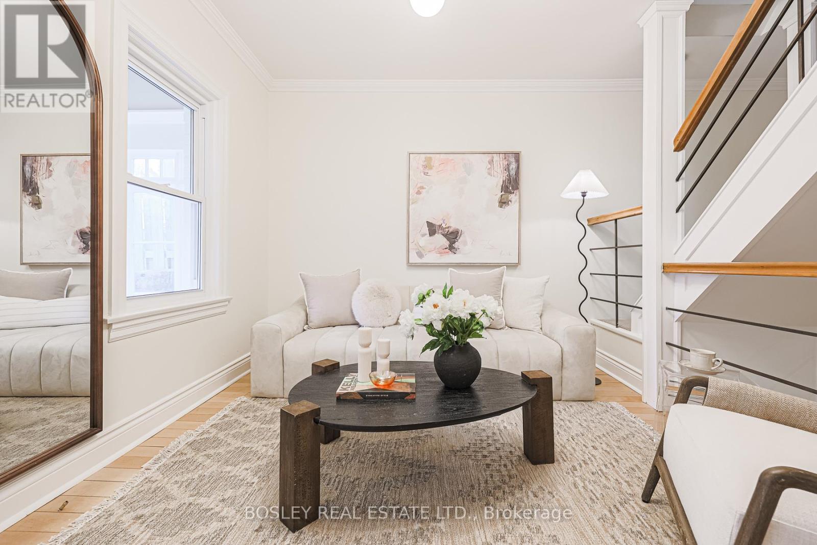 245 Kenilworth Avenue, Toronto, Ontario  M4L 3S7 - Photo 8 - E12184558