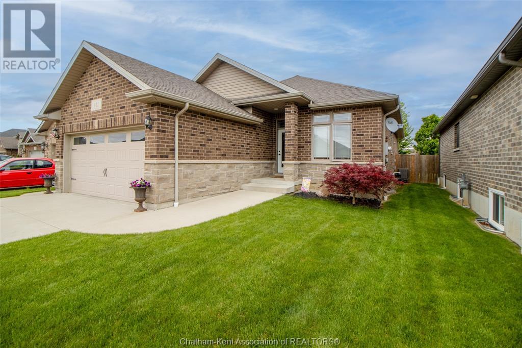 411 Twilight Trail, Chatham, Ontario  N7L 0B9 - Photo 3 - 25012787