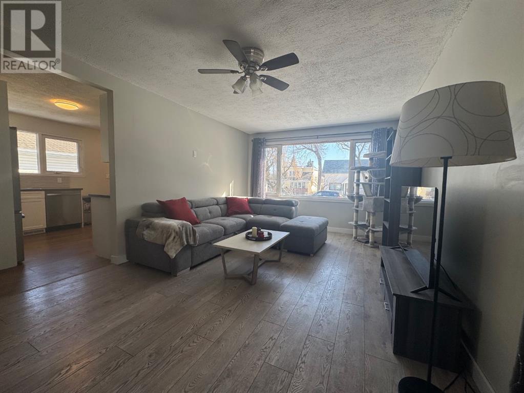 5214 45 Street, Camrose, Alberta  T4V 1E9 - Photo 11 - A2208370