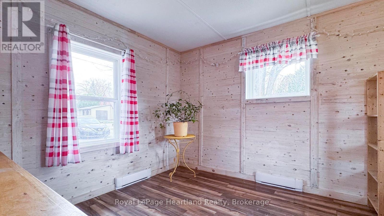 142 Maple Street, Central Huron (Clinton), Ontario  N0M 1L0 - Photo 30 - X12184750