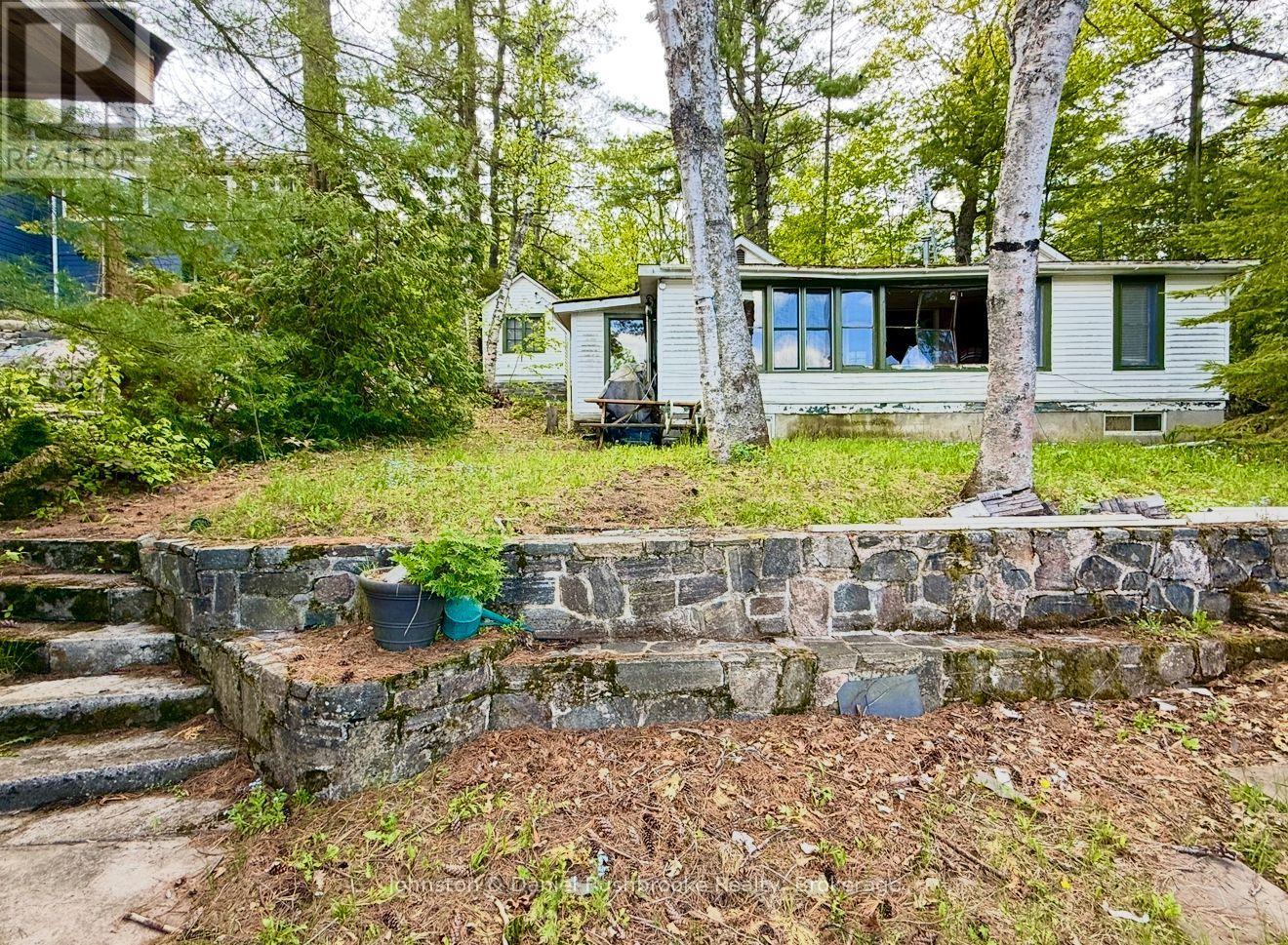 1042 3100 Road, Gravenhurst (Muskoka (S)), Ontario  P1P 1R2 - Photo 4 - X12184777