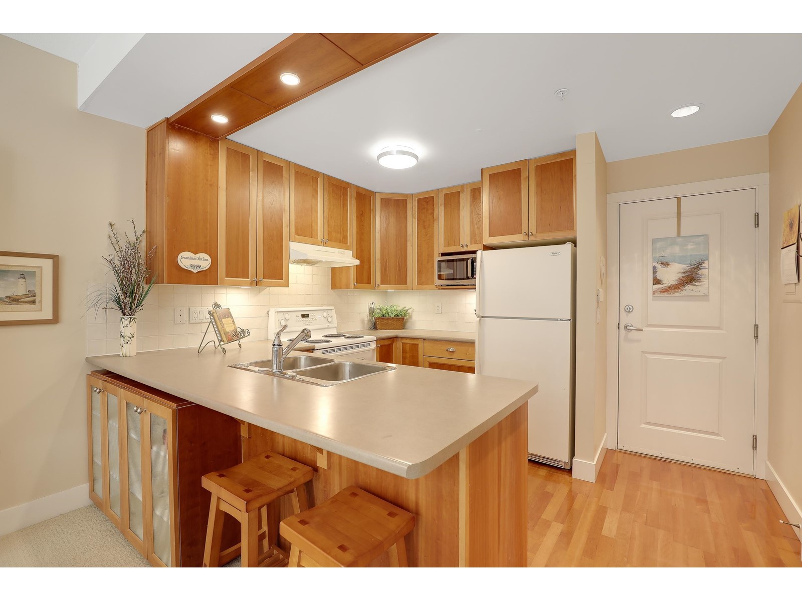 104 15368 16a Avenue, Surrey, British Columbia  V4A 1S9 - Photo 6 - R2998979