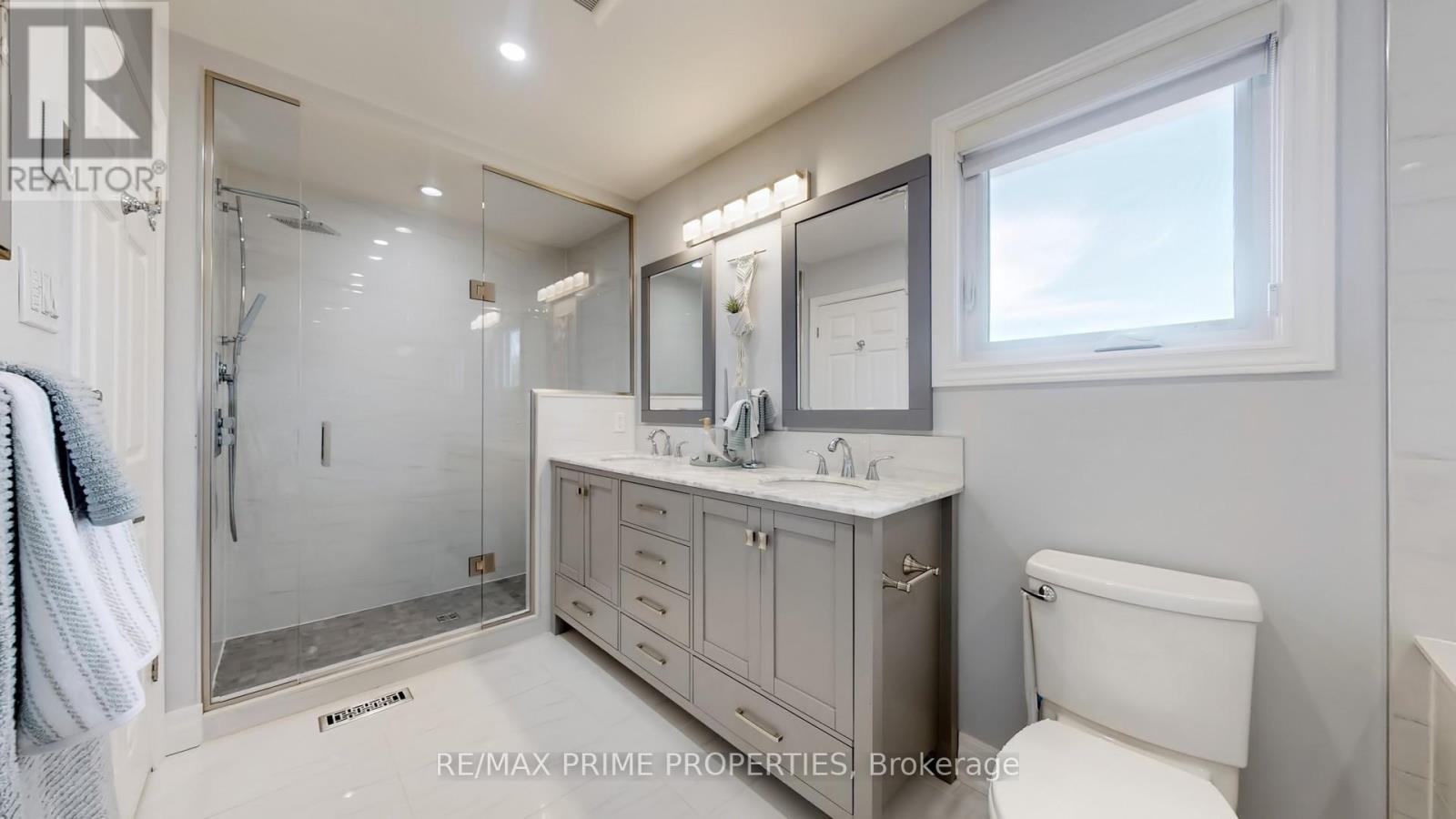 63 Reeve Drive, Markham, Ontario  L3P 6C2 - Photo 29 - N12184484