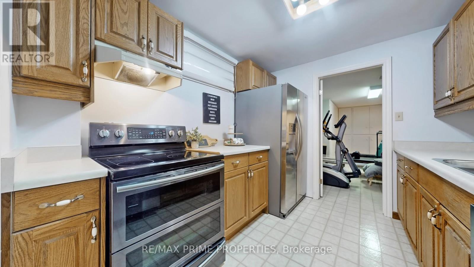 63 Reeve Drive, Markham, Ontario  L3P 6C2 - Photo 34 - N12184484