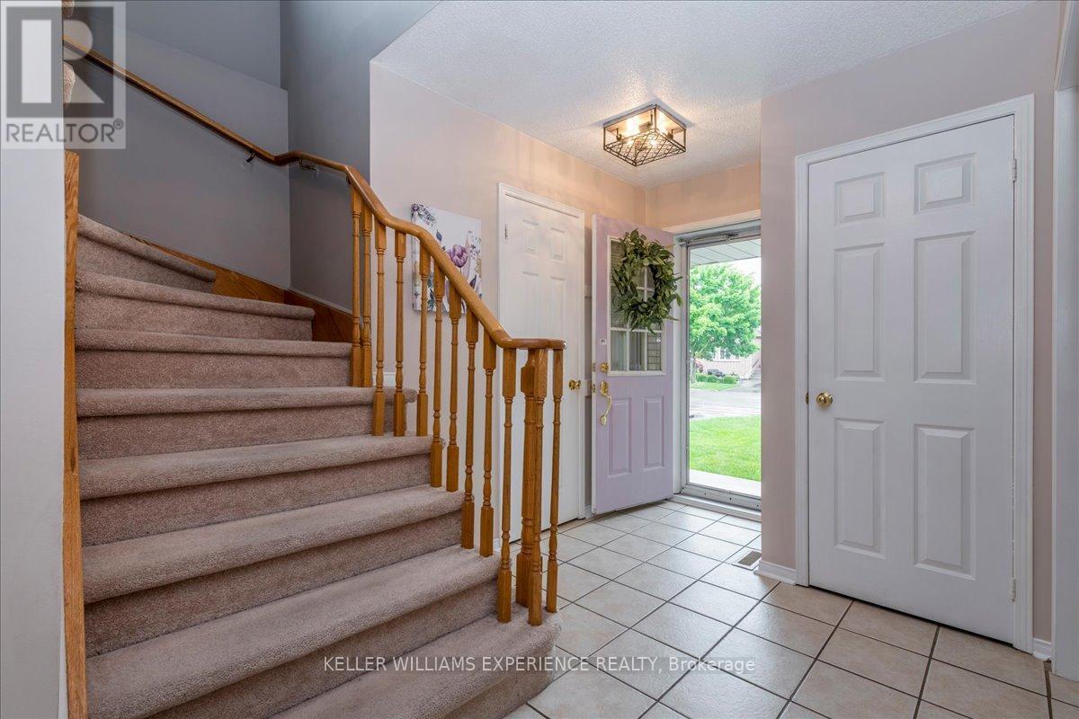 472 Haines Street, New Tecumseth, Ontario  L0G 1A0 - Photo 3 - N12184530