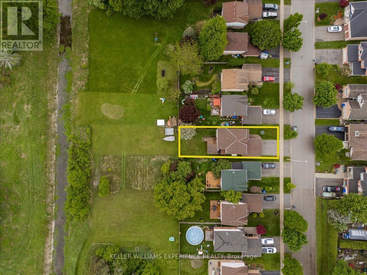 472 Haines Street, New Tecumseth, Ontario  L0G 1A0 - Photo 31 - N12184530