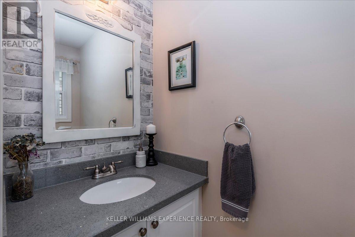 472 Haines Street, New Tecumseth (Beeton), Ontario  L0G 1A0 - Photo 5 - N12184530
