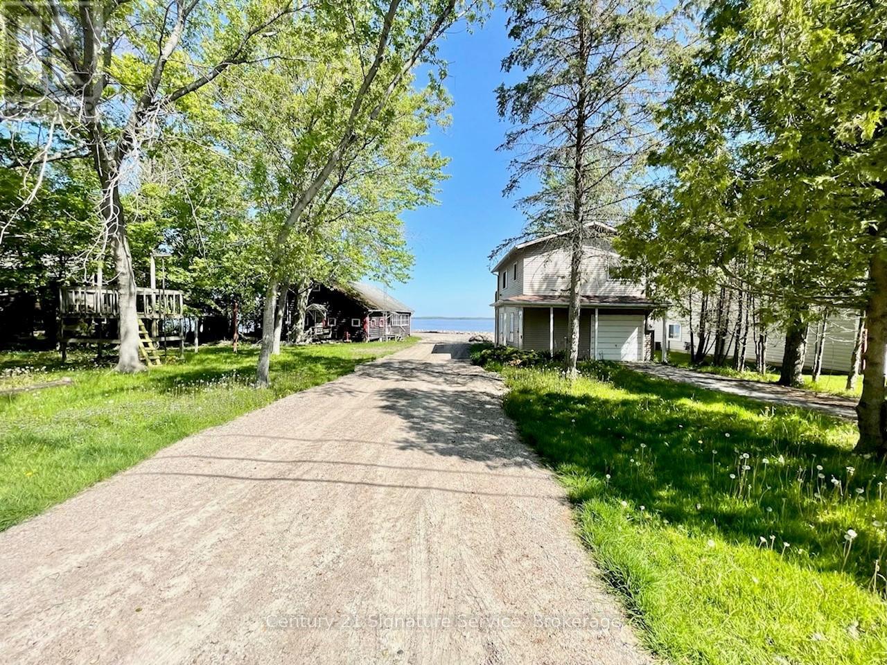 Property at 264 ROBINS POINT ROAD image 2